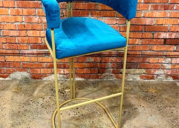 Голубой барный стул 